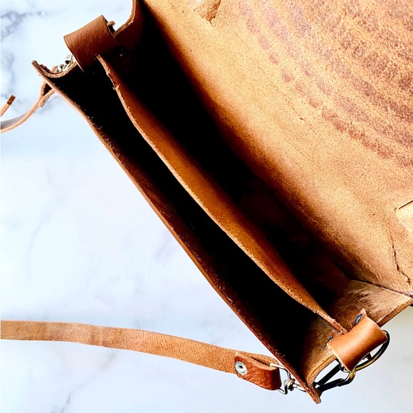 Chiapas Small Brief Style Crossbody - Picture 7 of 7